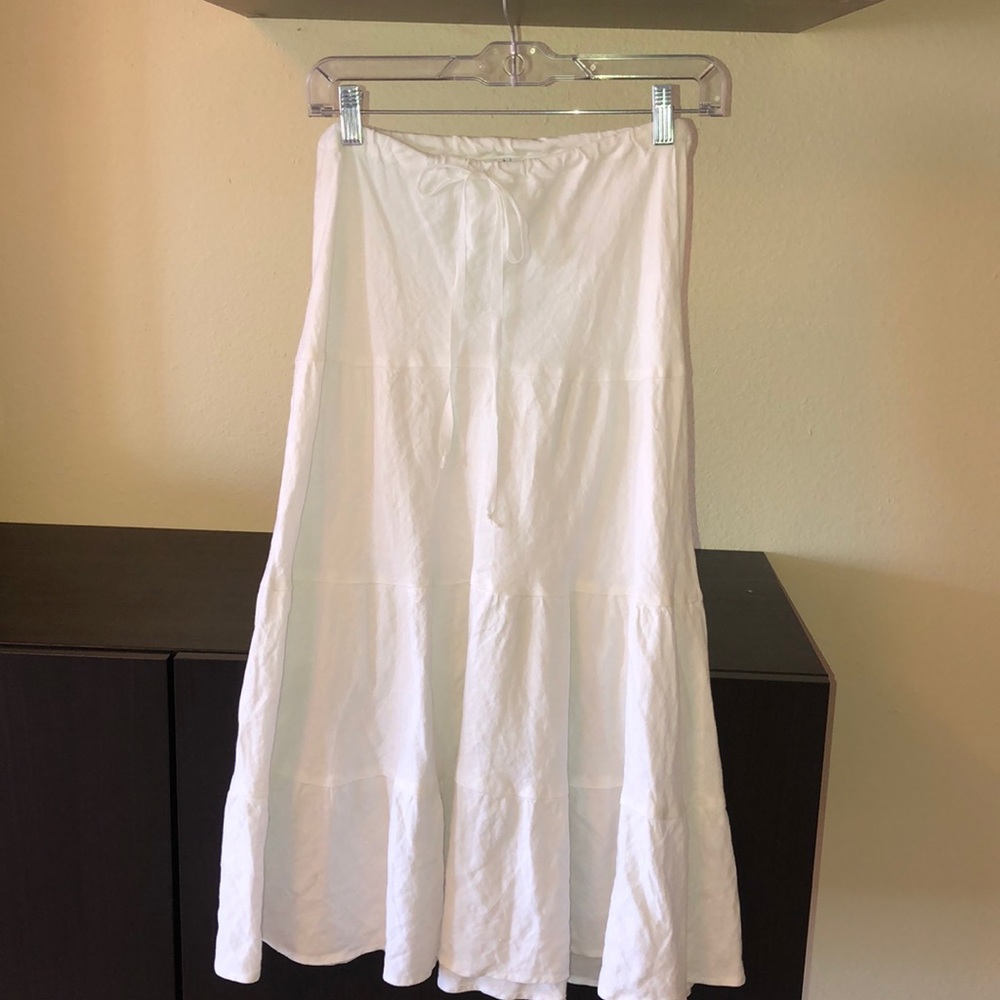 white maxi skirt